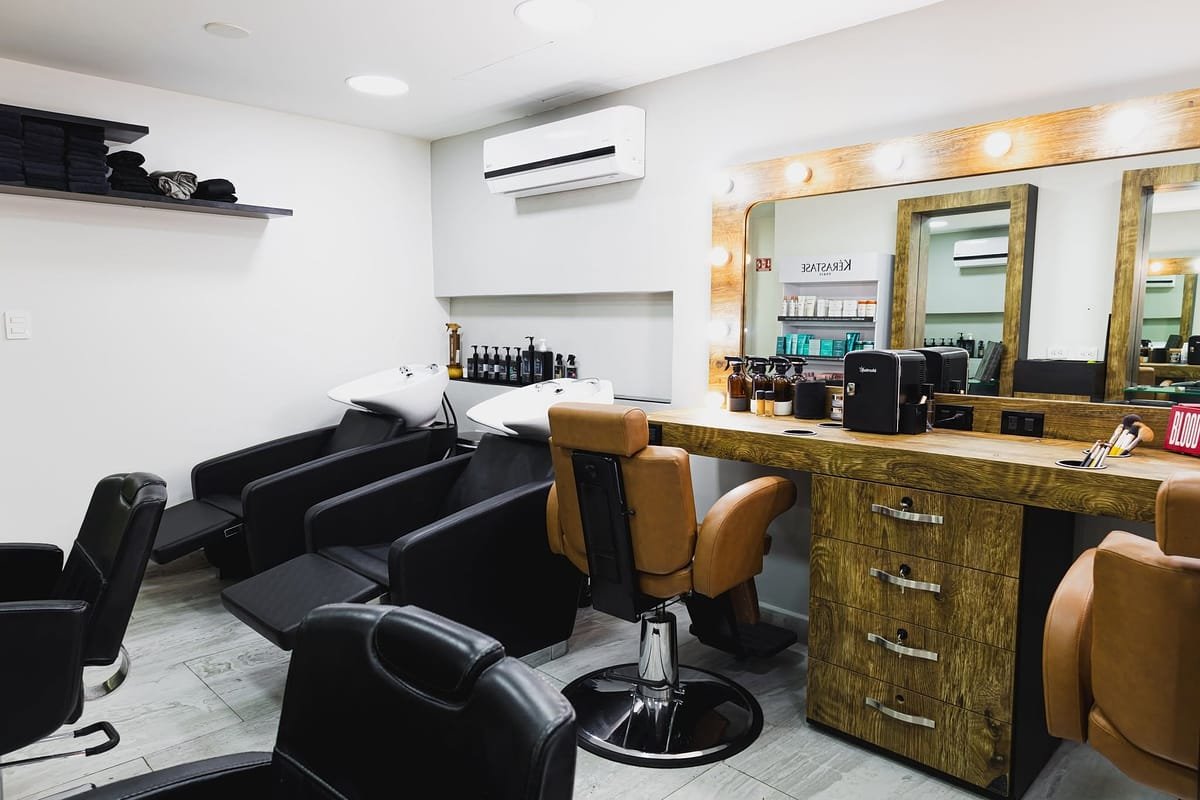 Productos profesionales Olaplex y Kérastase en el salón